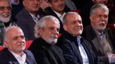  خنده های شیرین پزشکیان از شوخی های محمدرضا شریفی نیا در مراسم اهدای سیمرغ  بلورین جشنواره فیلم فجر 44:چطور در زمان شاه اجازه دادند ایشون سوار شاه بشه؟!