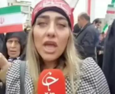  عکس جنجالی از راهپیمایی 22 بهمن / واکنش زنان چادری به حجاب یک دختر - سلام نو