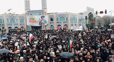  حماسه حضور مردم اردبیل در راهپیمایی ۲۲ بهمن با وجود سرمای زمستانی