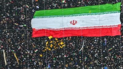  نگاهی متفاوت از ایستادگی ملت در سالگرد پیروزی انقلاب