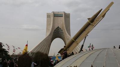  موشک‌ها در میدان آزادی؛ یک پیام روشن برای آمریکا + فیلم