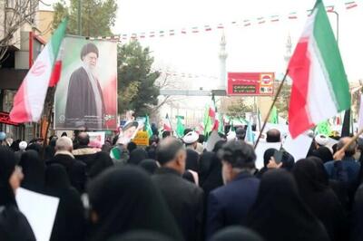  پلاکارد جنجالی در راهپیمایی ۲۲ بهمن وایرال شد