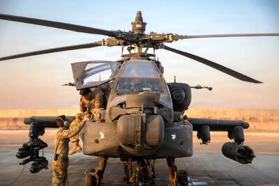  فرمانده سنتکام خبر داد: آماده‌سازی بالگردهای آپاچی آمریکا برای اعزام به منطقه/ ماجرا چیست؟