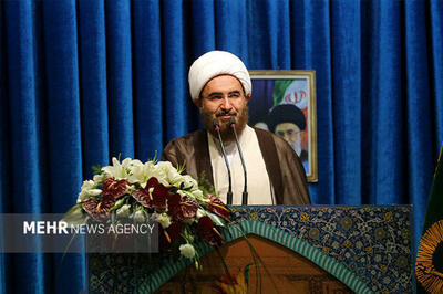  خطیب جمعه تهران: دشمن می خواهد نظام محاسباتی مردم ما را آشفته کند