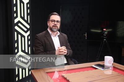  خطر تبدیل میدان روشنفکری به بازار روشنفکری