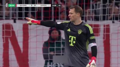  مانوئل نویر خطاب به بازیکن لایپزیش: برو توپ را بیاور و بازیکن هم رفت توپ را آورد!