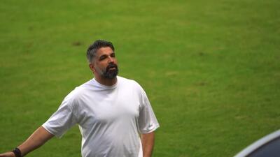  پیروز قربانی کنار زمین: حیف از این ورزشگاه