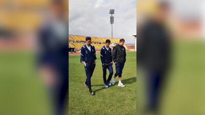  ورود دو تیم شمس آذر و آلومینیوم به ورزشگاه سردار آزادگان و بازدید از چمن
