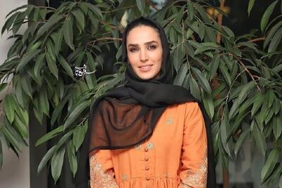  سوگل طهماسبی به سوگ پدرش نشست