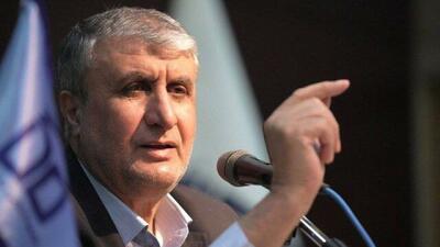  دشمن به دنبال سیاست «فشار از بیرون و شکستن از درون» علیه ایران است