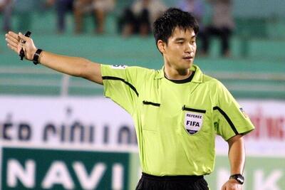  داور کره‌ای دیدار الغرافه-تراکتور را قضاوت می‌کند