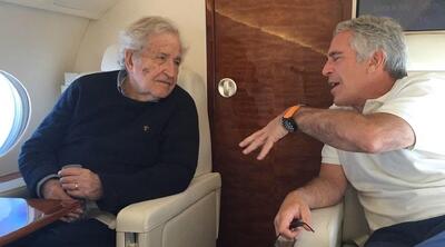  جزییات رابطه جفری اپستین و نوآم چامسکی/ زبان‌شناس کهنسال با مجرم جنسی سرشناس چه کاری داشت؟ توصیه چامسکی به اپستین: «هیستری زنان» را نادیده بگیر / همسر فیلسوف: «فریب خوردیم» + عکس ها