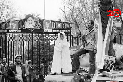  عکس‌های تماشایی از بهمن ۱۳۵۷، از کاخ نیاوران تا خیابان انقلاب!