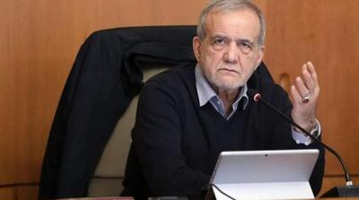  پزشکیان: فیلترشکن‌‌فروش‌ها سالانه ۳۰ همت به جیب می‌زنند/ ن بارها، حتی در دیدار با مقام معظم رهبری گفته‌ام که ما فضای مجازی را فیلتر کرده‌ایم، ، فیلتر کردیم»؛ اما واقعیت این است که فیلتر کردن شبیه آن است که چیزی را فقط بپوشانیم - مردم سالاری آنلاین