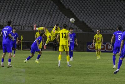  تساوی یک نیمه ای استقلال خوزستان و فجرسپاسی/ فرصت سوزی اسماعیلی