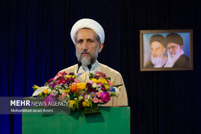  امام جمعه قزوین: مساجد در رمضان کانون انس با قرآن باشند
