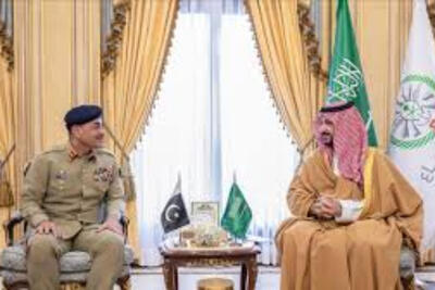  دیدار وزیر دفاع سعودی و فرمانده ارتش پاکستان