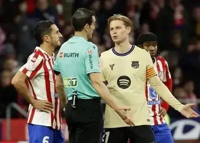  بیانیه رسمی کمیته داوران اسپانیا درباره گل مردود بارسا - پارس فوتبال