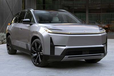  معرفی نسل جدید تویوتا هایلندر، خداحافظی با بنزین و سلام به برق - پدال