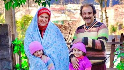  سارا نیکای سریال پایتخت:آقای تنابنده هنوز هم برای ما بابای قصه است! /یک دفعه شنیدیم قرار است دوقلوهای شیرگاهی نقش سارا و نیکا رو بازی کنند/ خیلی ناراحت شدیم