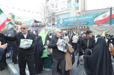  برپایی ایستگاه فرهنگی بانک سپه در مسیر راهپیمایی یوم الله 22 بهمن