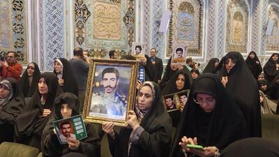  کنگره ملی شهدای غریب اسارت در مشهد مقدس برگزار شد / اجتماعی برای بزرگداشت مردانی که در غربت شهید شدند