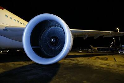  فرود اضطراری پرواز نیجریه‌ای به‌دلیل نقص جدی در موتور هواپیما + فیلم