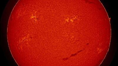  خورشید امروز به زمین خیره شده و لبخند می‌زند