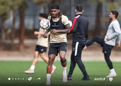  بیفوما از سفر پرسپولیس جا ماند