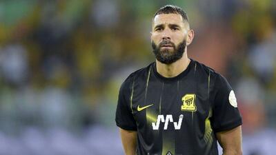  مدافع الاتحاد برای بنزما کری خوانی کرد