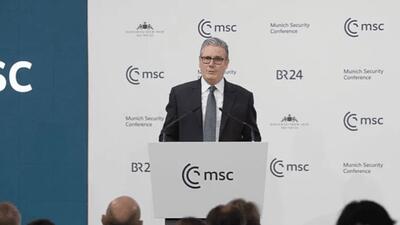  استارمر: اروپا باید روی پاهای خودش بایستد