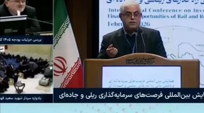  معاون وزیر راه و شهرسازی در واکنش به تمام شدن وقت سخنرانی‌اش: به ازای هر دقیقه، ۱۰۰ کیلومتر آزادراه می‌سازیم؛ بگذار حرفم را بزنم!