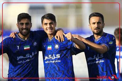  گل سوم گل‌گهر به پرسپولیس توسط لطیفی‌فر