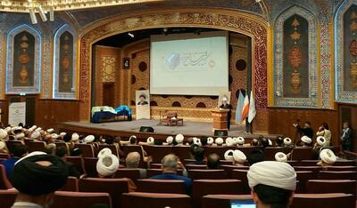  برگزاری آیین اختتامیه همایش کتاب سال حوزه در قم 