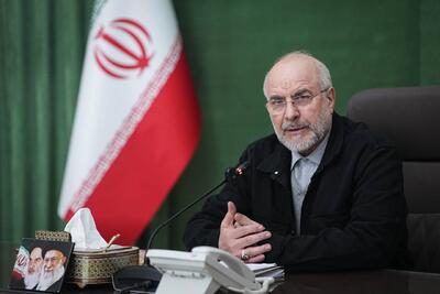  قالیباف: بخش عمده کارمندان و کارگران فقیر هستند/ افزایش حقوق، دو بار در سال