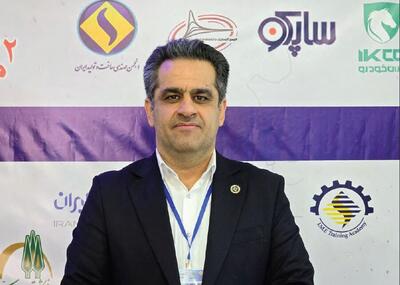  صنعت خودرو بدون نوسازی تجهیزات و پیوند واقعی با دانشگاه رقابت‌پذیر نمی‌شود