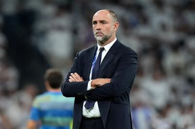  سرمربی اخراجی بانوی پیر روی نیمکت تاتنهام