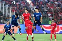  شکست پرسپولیس برابر گل گهر در نیمه اول/ سرخپوشان امیدوار ماندند