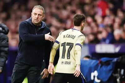  آتشفشان فلیک علیه یاران