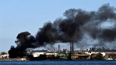  ببینید | آتش‌سوزی در بزرگترین پالایشگاه نفت کوبا