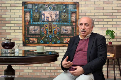  افقه: شوک ارزی نبود، اعتراضات دی ماه رخ نمی‌داد / افزایش درشت حقوق کارمندان و دستمزد کارگران در شرایط بحران تورم، بهره‌وری را افزایش می‌دهد