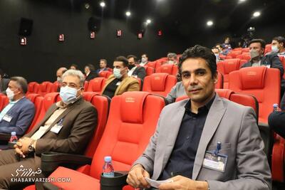  تونل زمان| پرسپولیس با پنالتی عجیب از شکست در دربی فرار کرد/ سوال بی‌جواب درمورد مهاجم استقلال!