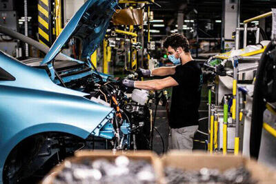  قیمت‌های جدید خودرو پس از تائید کارگروه بانک مرکزی ابلاغ شد