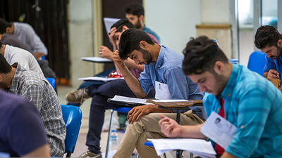  برگزاری مرحله اول المپیاد دانش آموزی در مدرسه ای با سر و صدای زیاد !  / تمرکز شرکت کنندگان قربانی بی برنامگی آموزش و پرورش شد