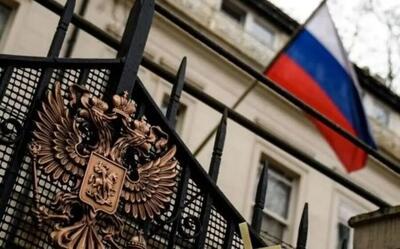  سفارت روسیه در تهران فعالیت عادی دارد؛ آیا تنش‌ها در روابط تهران-مسکو افزایش می‌یابد؟