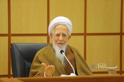  حضرت آیت الله جوادی آملی: هیچ چاره‌ای جز گشودن درهای منطق غنی و قوی نیست/ «اصول» مهمترین ابزار علوم حوزوی است