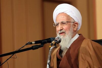  پیام آیت‌الله جوادی‌آملی به همایش کتاب سال حوزه | کتاب‌های پربرکت عمیق علمی نشانه موفقیت حوزه است