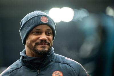  کمپانی: فکر می‌کنم قهرمانی لیگ برای هری کین مهم‌تر از شکستن رکورد لواندوفسکی باشد