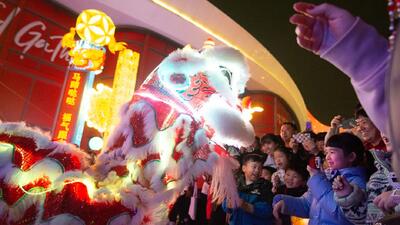  «جنگ هوش مصنوعی در سال نو چینی»: غول‌های فناوری چین پول و خودرو هدیه می‌دهند