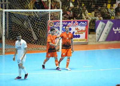  بریس پدیده سالنی‌باز در برابر صدرنشین سوخت